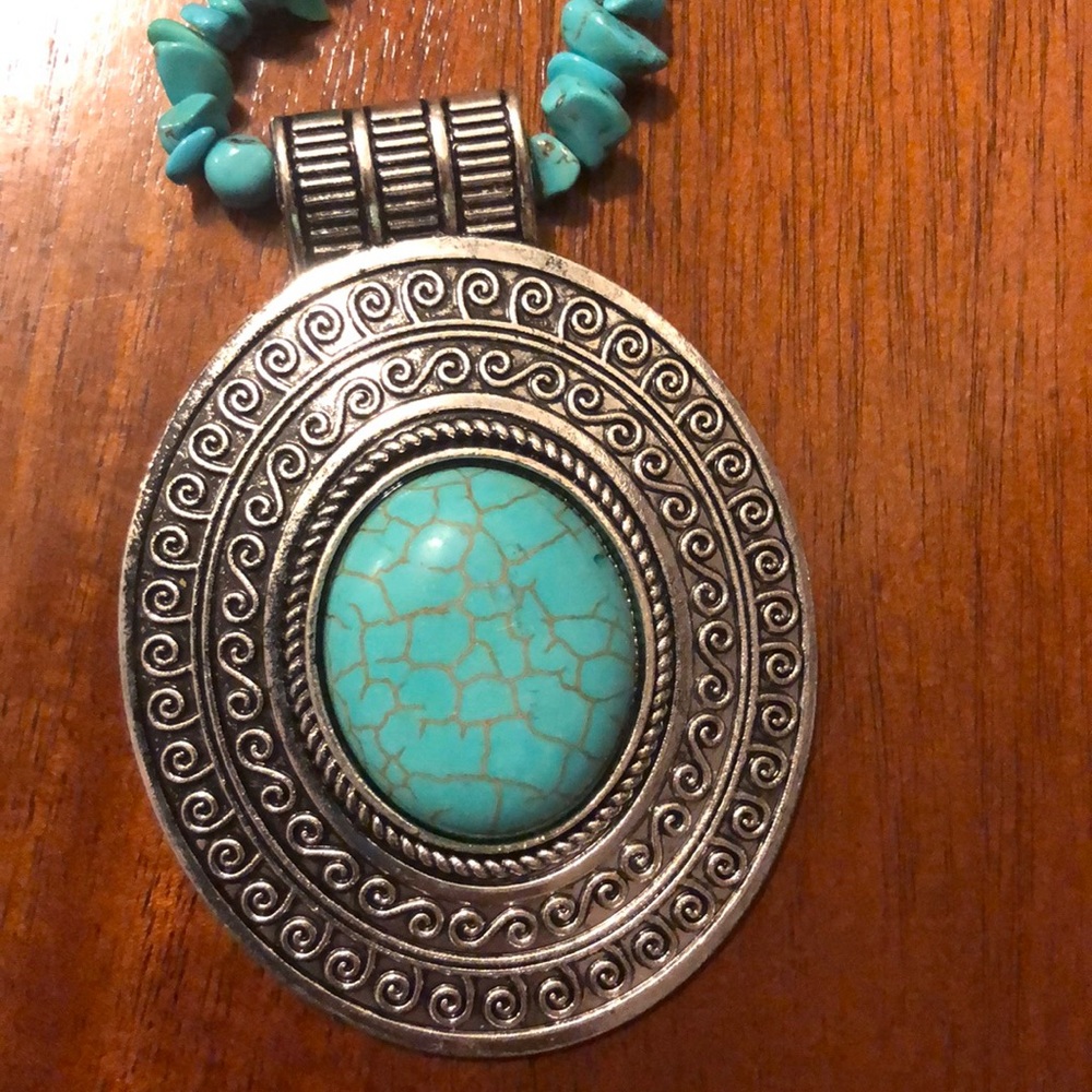 Turquoise and silver necklace - Picture 2 of 4